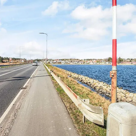 5 Person In Hojslev-by Traum Højslev
