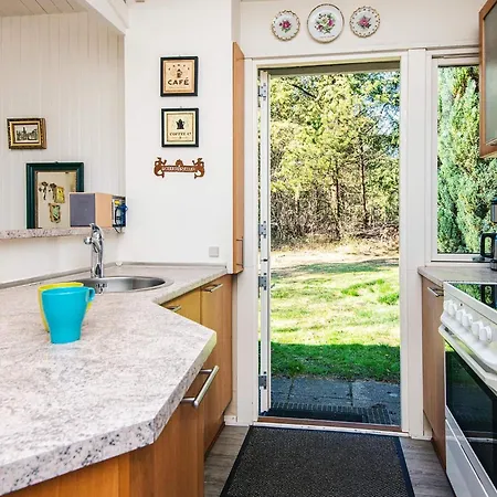 5 Person In Hojslev-by Traum