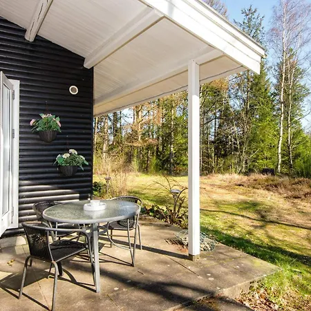 5 Person In Hojslev-by Traum * Højslev