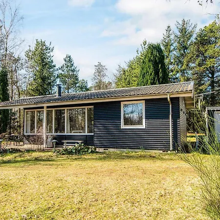 5 Person In Hojslev-by Traum Højslev